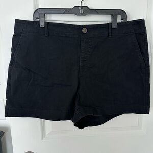 LOFT Curvy Fit 4” Shorts